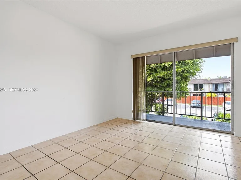 810 SW 129th Pl #209 — Photo 14