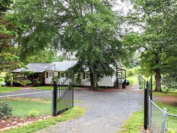 400 Hall Memorial Rd NW, Calhoun, GA 30701