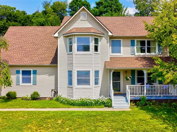 24 Valley View Circle, Warwick, NY 10990
