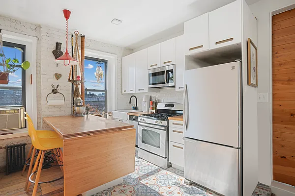 Rented by Douglas Elliman | media 3