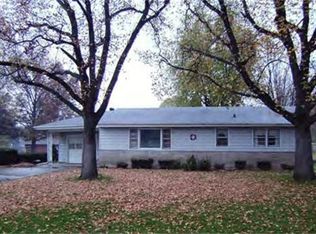 46 Twickingham Dr, Decatur, IL 62526