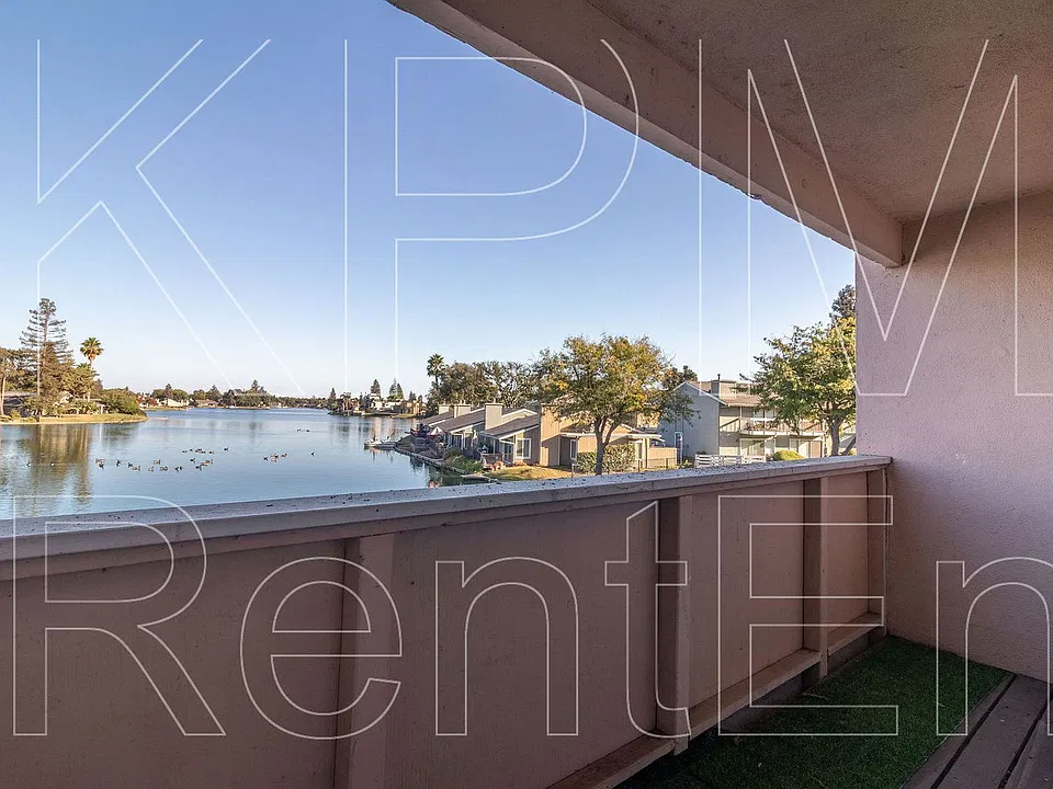 3790 W Benjamin Holt Dr #10