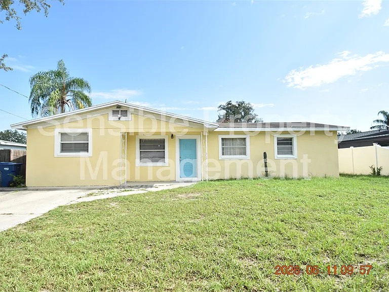 1906 E Bougainvillea Ave — Photo 1