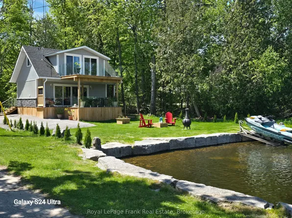 71 Falls Bay Rd, Kawartha Lakes, ON K0M 1A0