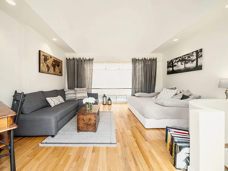 238 E 74th St #5 — Photo 4