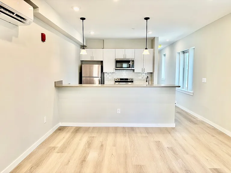 5356 Cedar Avenue — Photo 2