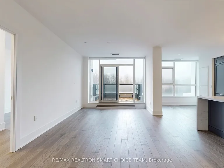 10 Inn On The Park Dr #212 — Photo 13