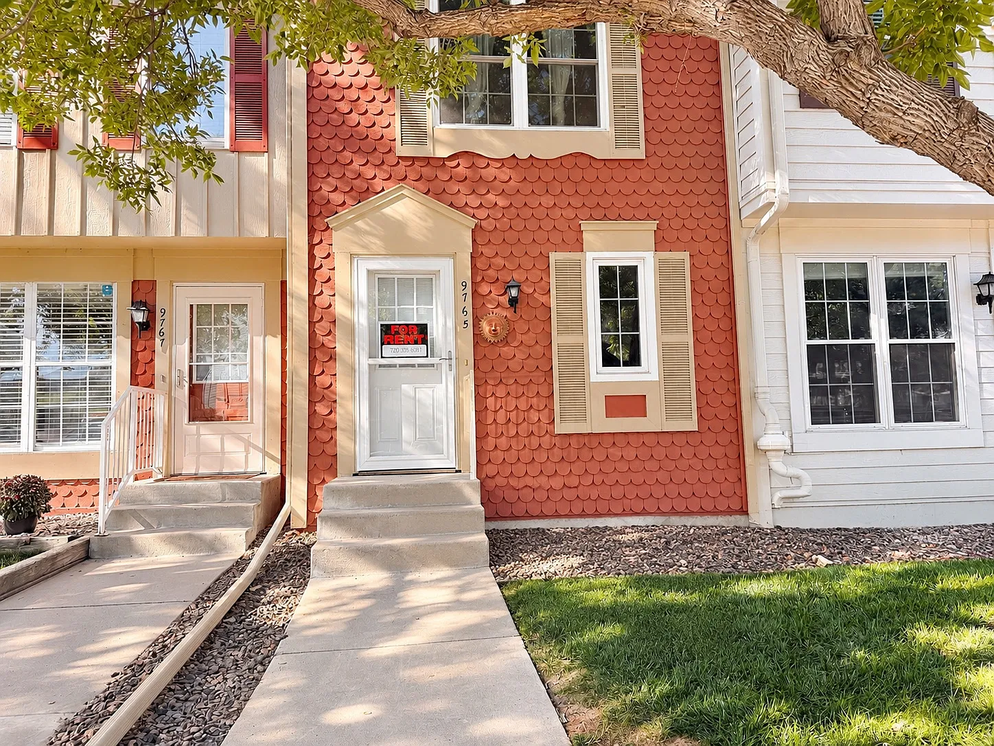 3 bed, 1595 sqft, $2,700 — Photo 1