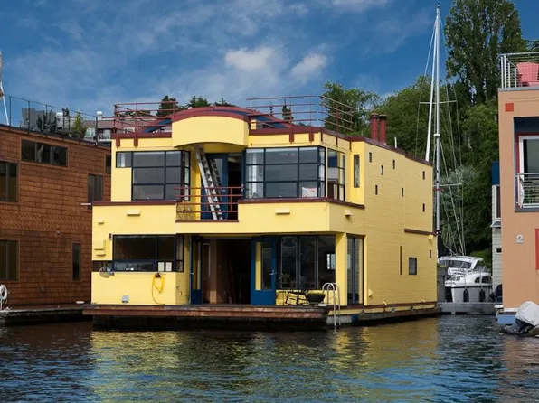 10 E Roanoke St Slip 3, Seattle, WA 98102