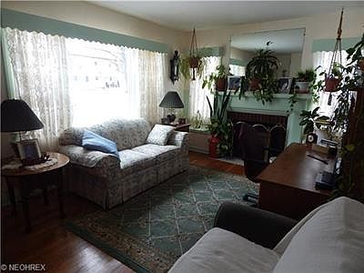 3rd image of 825 Cleveland Ave