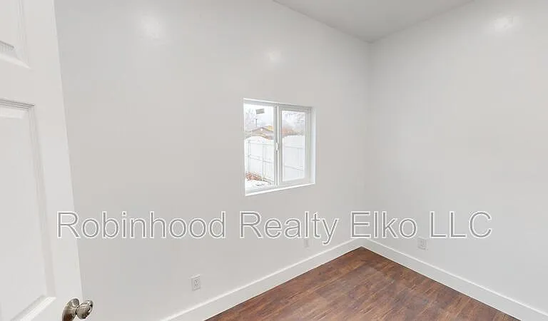 843 Lincoln Ave — Photo 10