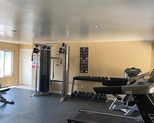 5th image of 3220 Altura Ave APT 330