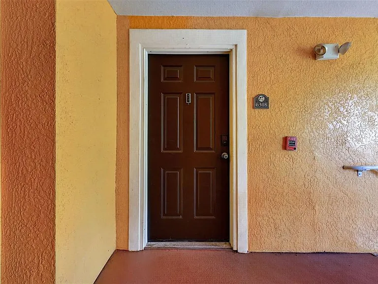 5467 Vineland Rd #6308 — Photo 2