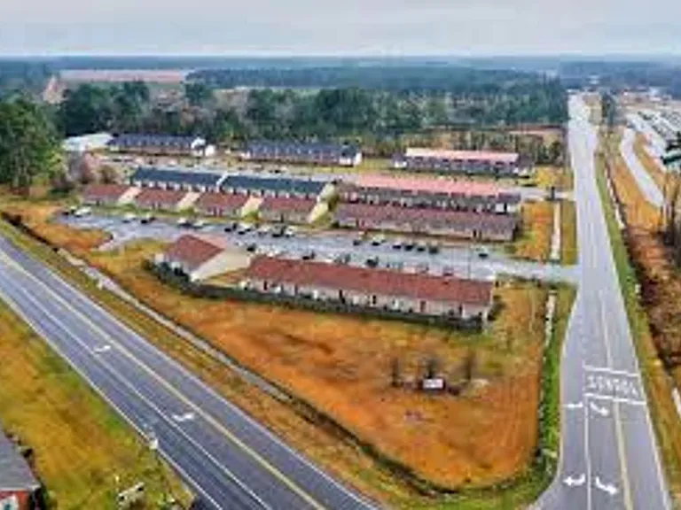 Lord Duplin Apartments — Photo 9