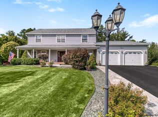 3 Sprucewood Ct, Waterford, NY 12188