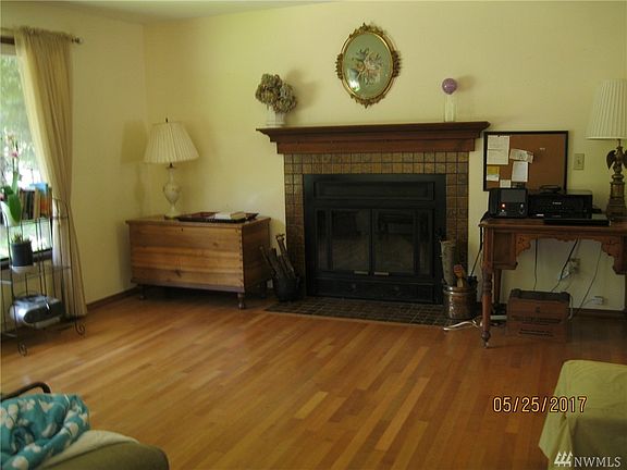 5th image of 4604 Delores Dr NE