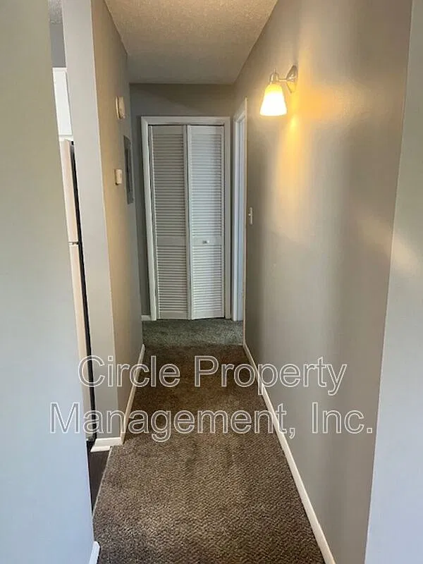 2 bed, 1.0 bath, 800 sqft, $850 — Photo 3