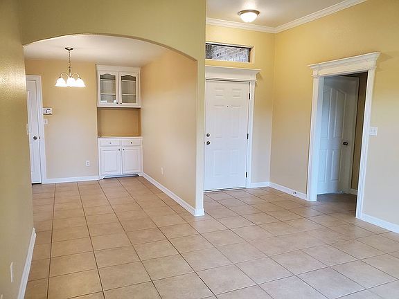 2nd image of 2016 Treasure Oaks Dr