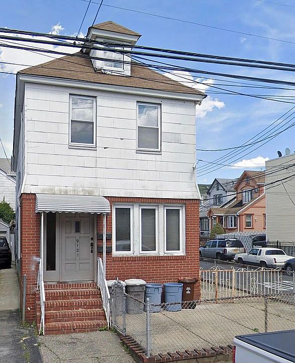 2nd image of 91-19 92nd St #1