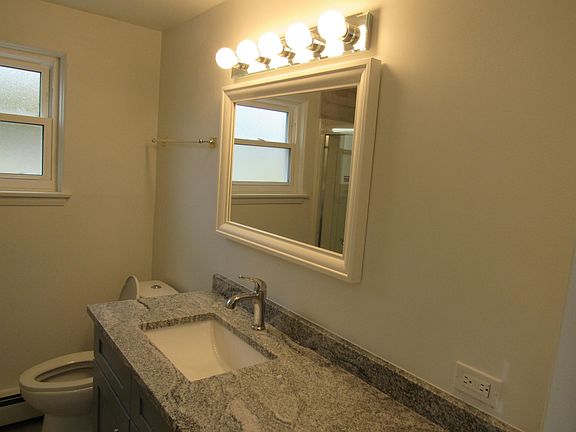 5th image of 210 N Hicks Pl #Bn