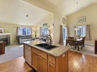 20633 Couples Ln, Bend, OR 97702