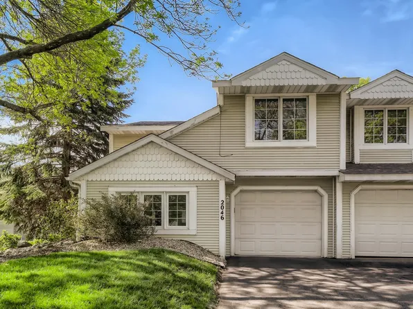 2046 Pathways Dr, Saint Paul, MN 55119