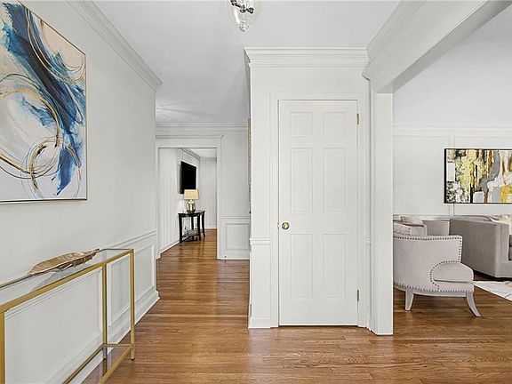 3rd image of 3819 N Stratford Rd NE