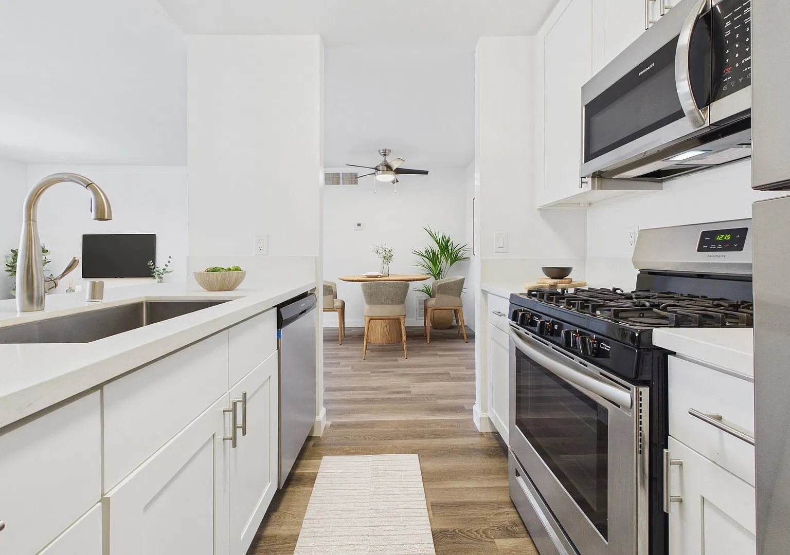 Valleywood Apartments — Photo 2