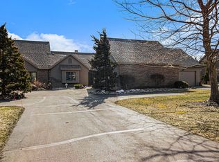 2737 Aspen Rd, Ann Arbor, MI 48108