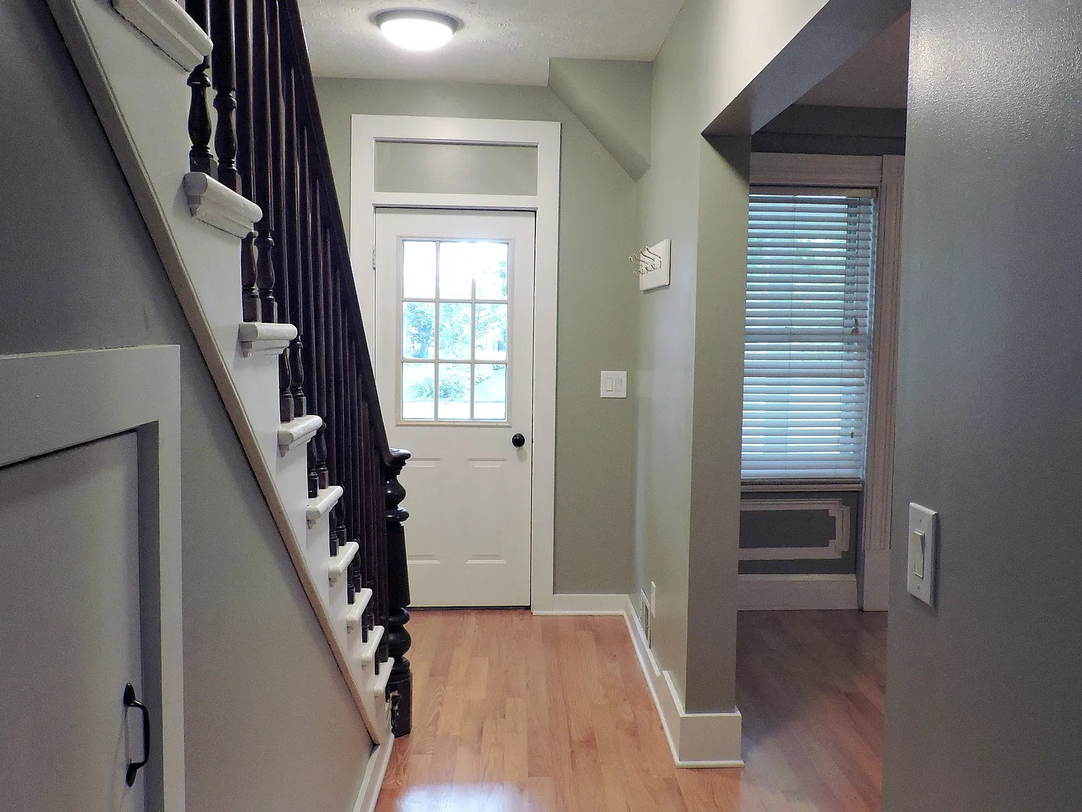 2 bed, 1.5 bath, 1100 sqft, $1,650 — Photo 4