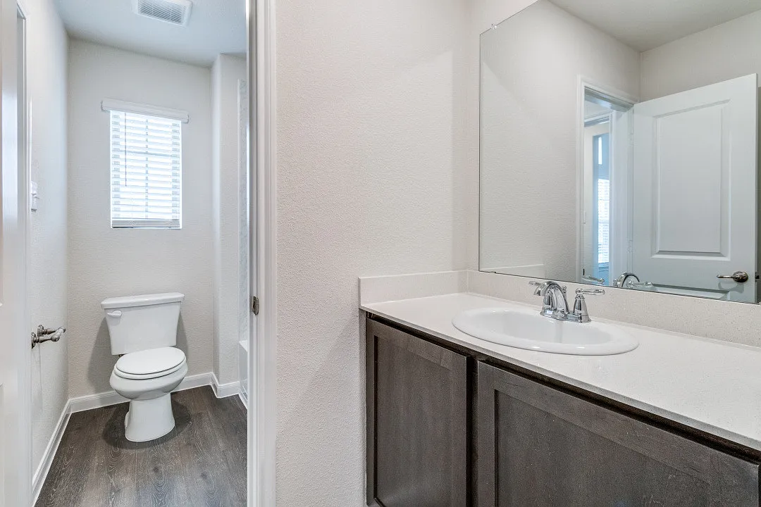 3905 Oak Creek Cir — Photo 3