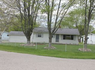 4135 Independence Dr, Flint, MI 48506