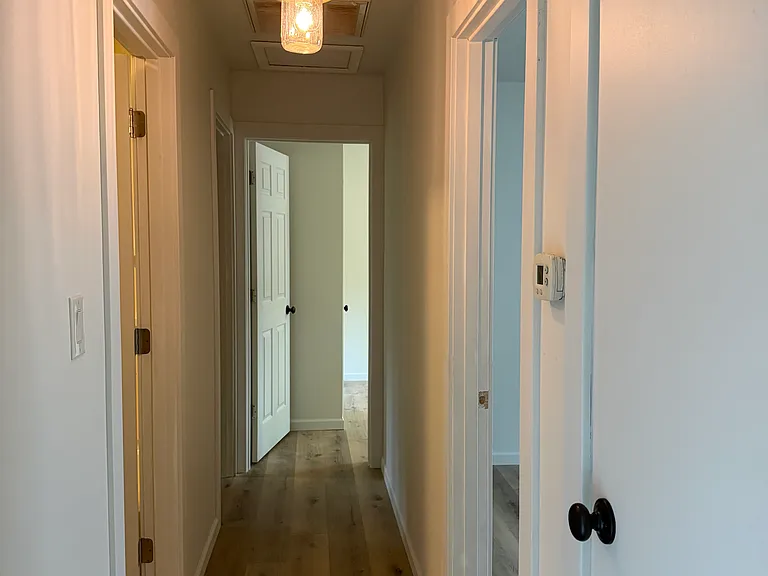 S Victoria Dr — Photo 8