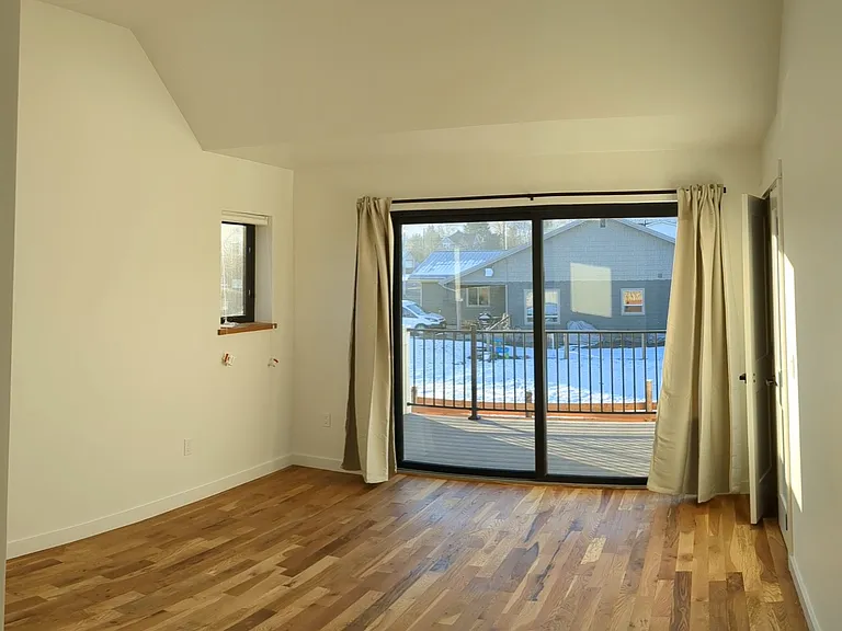 705 N Lake St #B — Photo 7