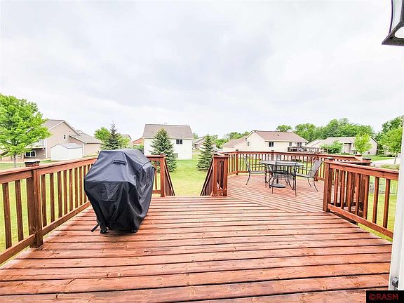 5th image of 229 Harbor Hill Dr