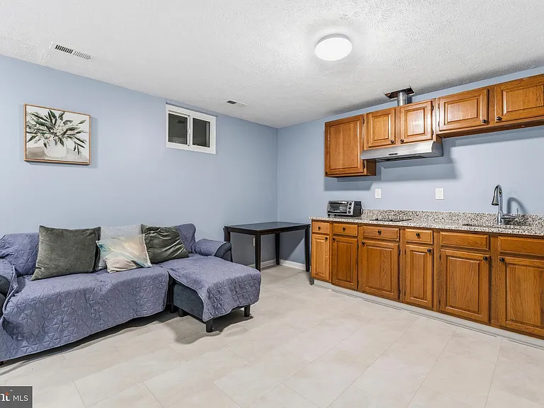 13922 Rutgers Ct — Photo 49
