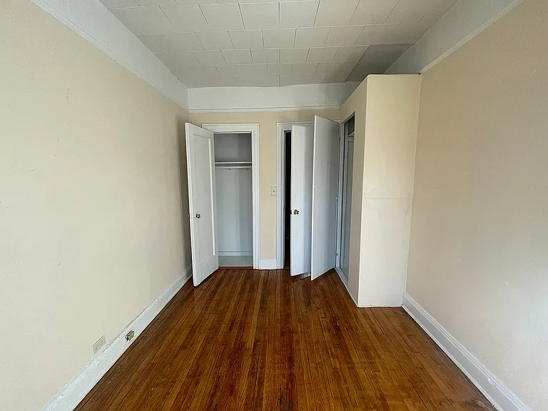13-21 Jackson Ave #1 — Photo 6