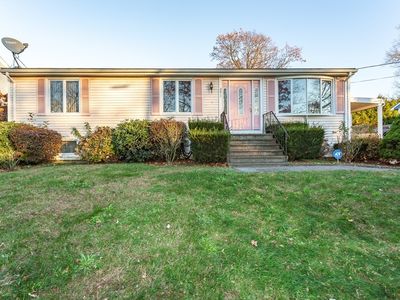 291 Chavenson St, Fall River, MA, 02723