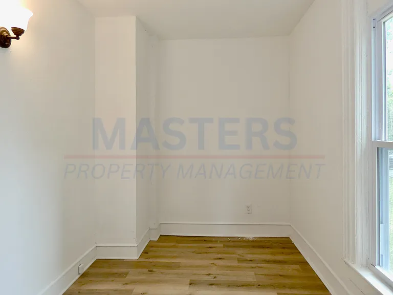 1026 Oakwood Ave — Photo 12