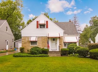 1684 Brainard Rd, Lyndhurst, OH 44124