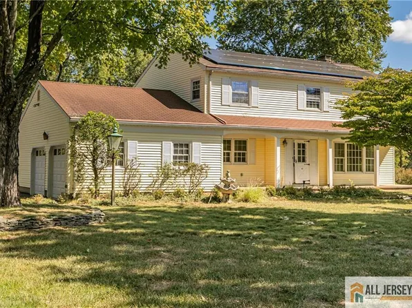 42 Ellis Dr, Belle Mead, NJ 08502