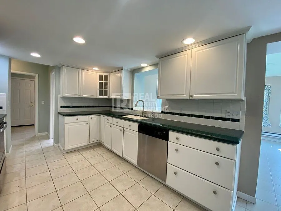 Beautiful Home in Orchard Gate | 5932 S Dayton Ct — Photo 4
