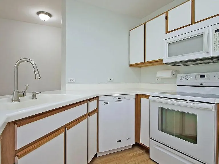 500 Cunat Blvd #2B — Photo 8