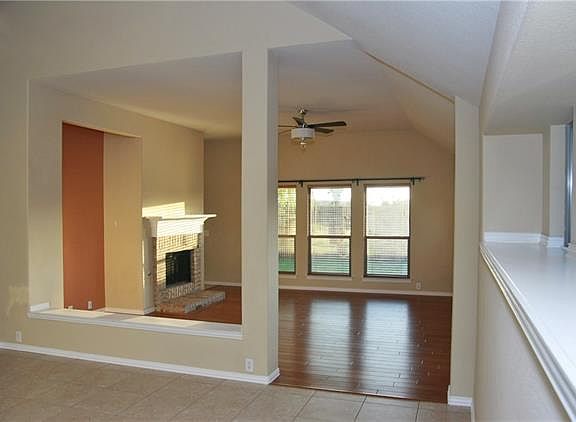 5th image of 2352 Crestridge Dr