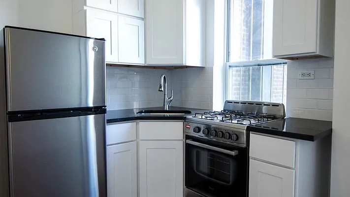 Rented by Nooklyn NYC LLC | media 4