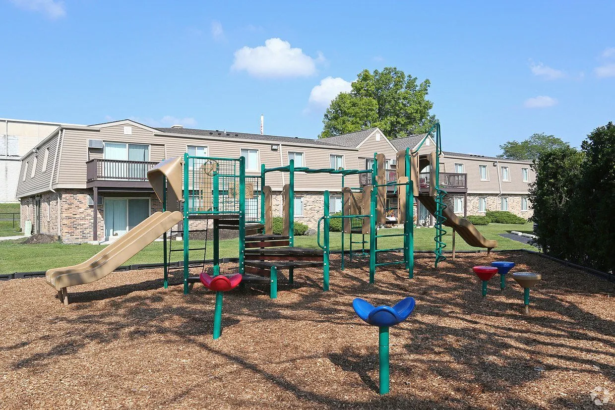 Willowbrook Apartment Homes — Photo 4