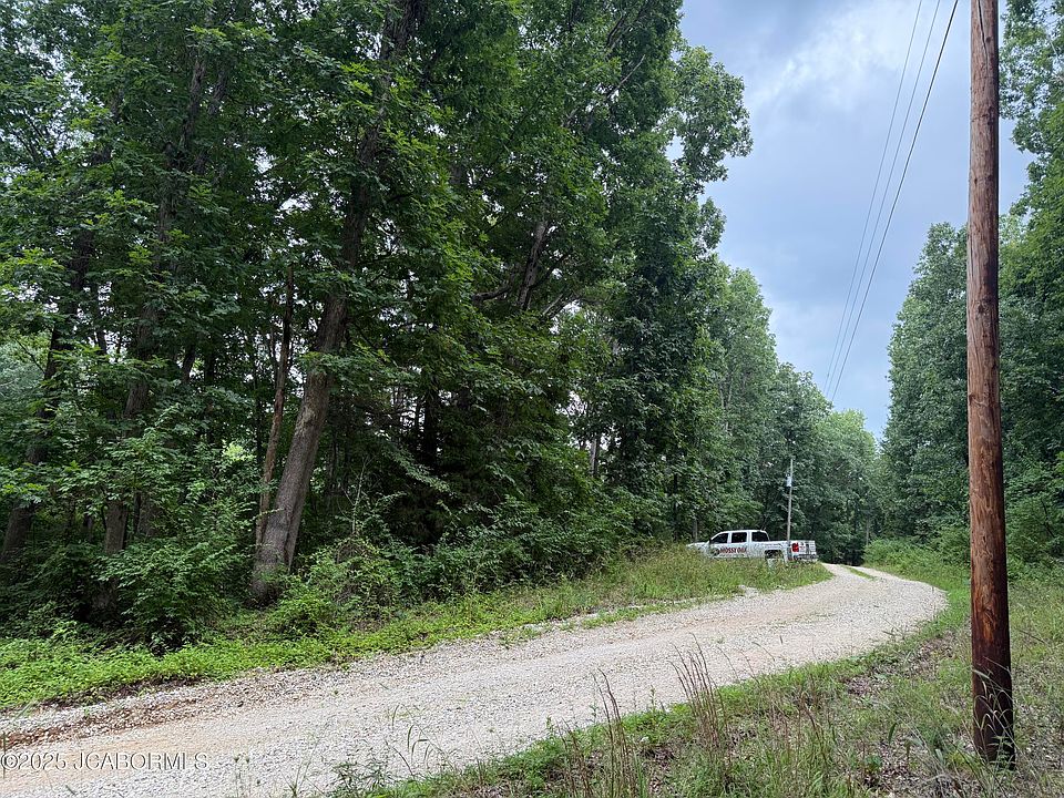 2nd image of Lakeside Dr