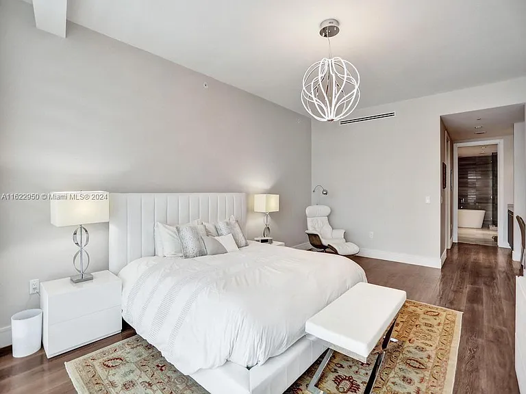 3250 NE 188th St #207 — Photo 36