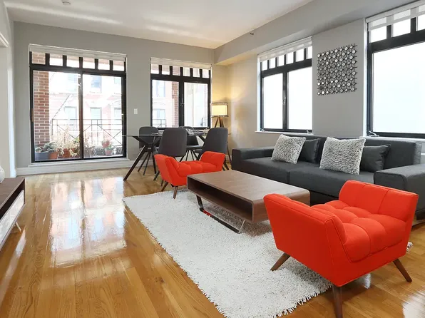 2 Jones St APT 402, New York, NY 10014