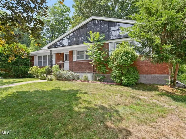 3 Roberts Lane, Saratoga Springs, NY 12866